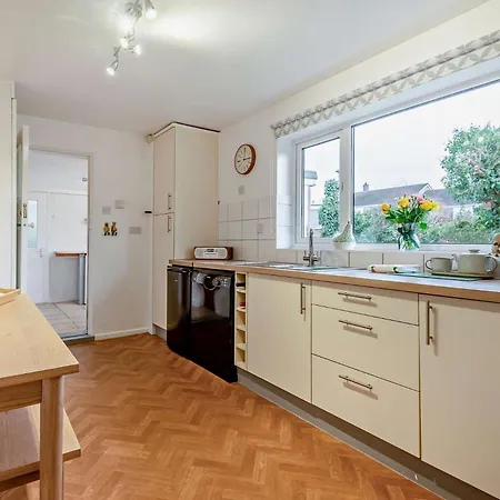 3 Bed In 95858 Holiday home *