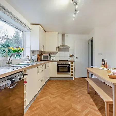 3 Bed In 95858 Nyaraló Keswick