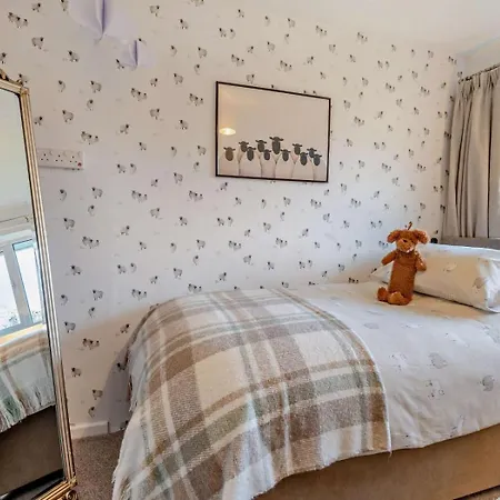 3 Bed In 95858 Keswick