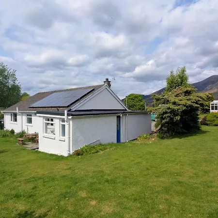 3 Bed In 95858